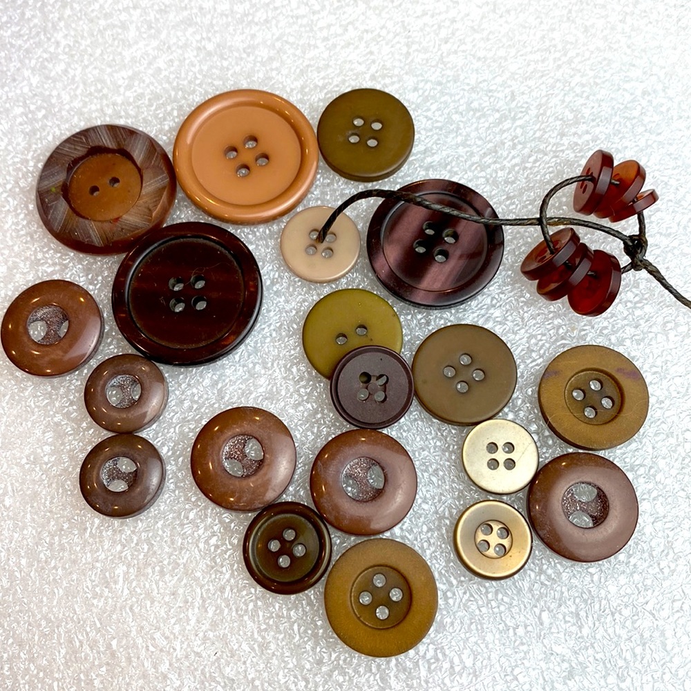 Vintage 28 rich chocolate brown and olive green button variety